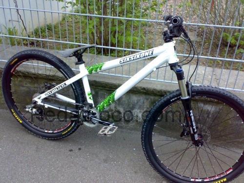 Commencal Absolut 4X ficha tecnica 